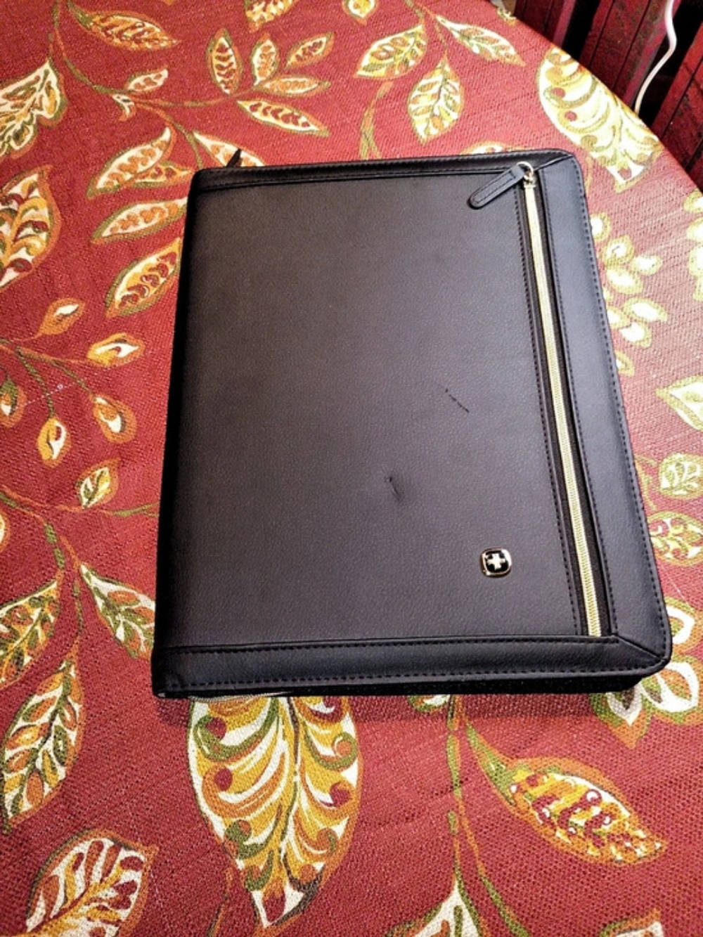 Wenger Zippered Portfolio Laptop Case in Black
